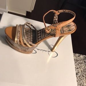 Jessica Simpson gold strappy heel